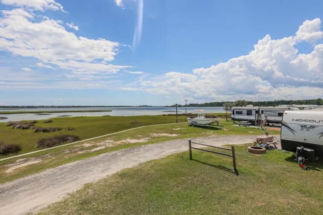 Surf City 2Br Park Home With Waterfront View And Parking Esterno foto