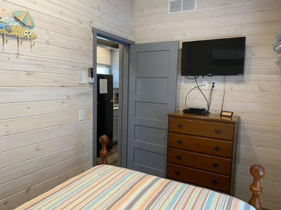 Surf City 2Br Park Home With Waterfront View And Parking Esterno foto