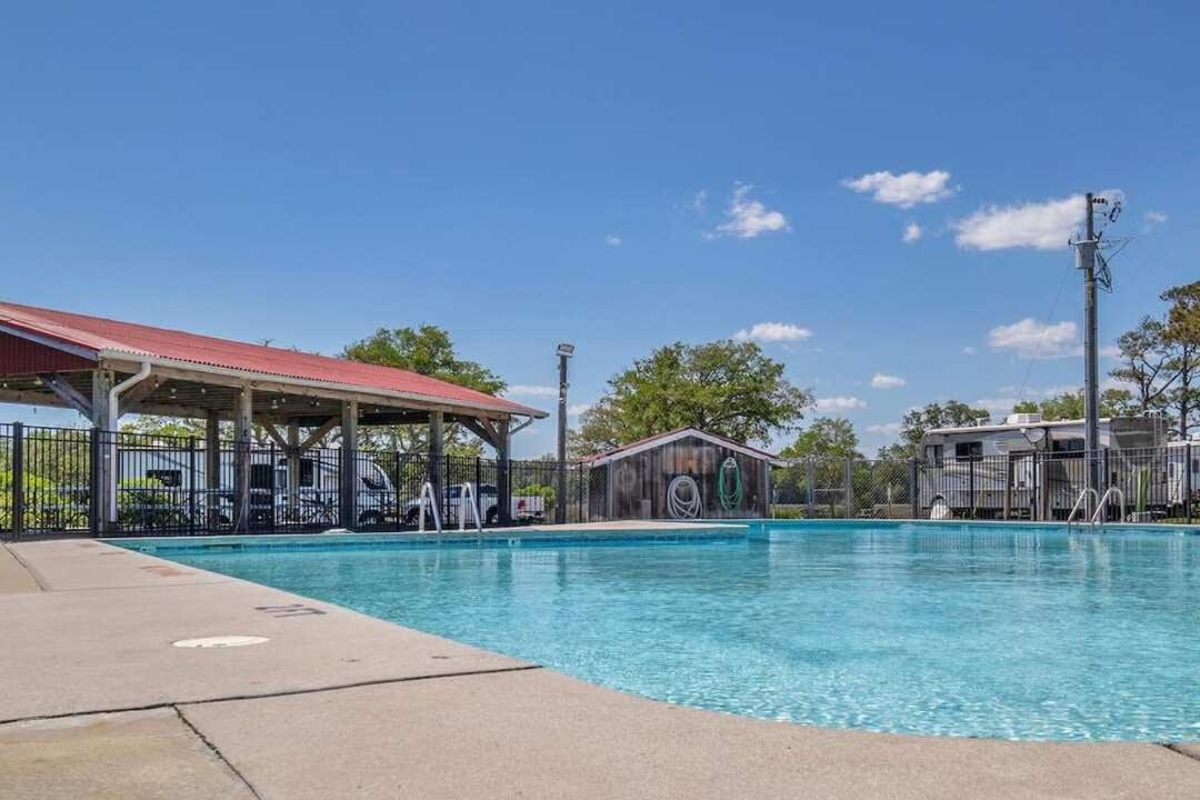 Surf City 2Br Park Home With Waterfront View And Parking Esterno foto